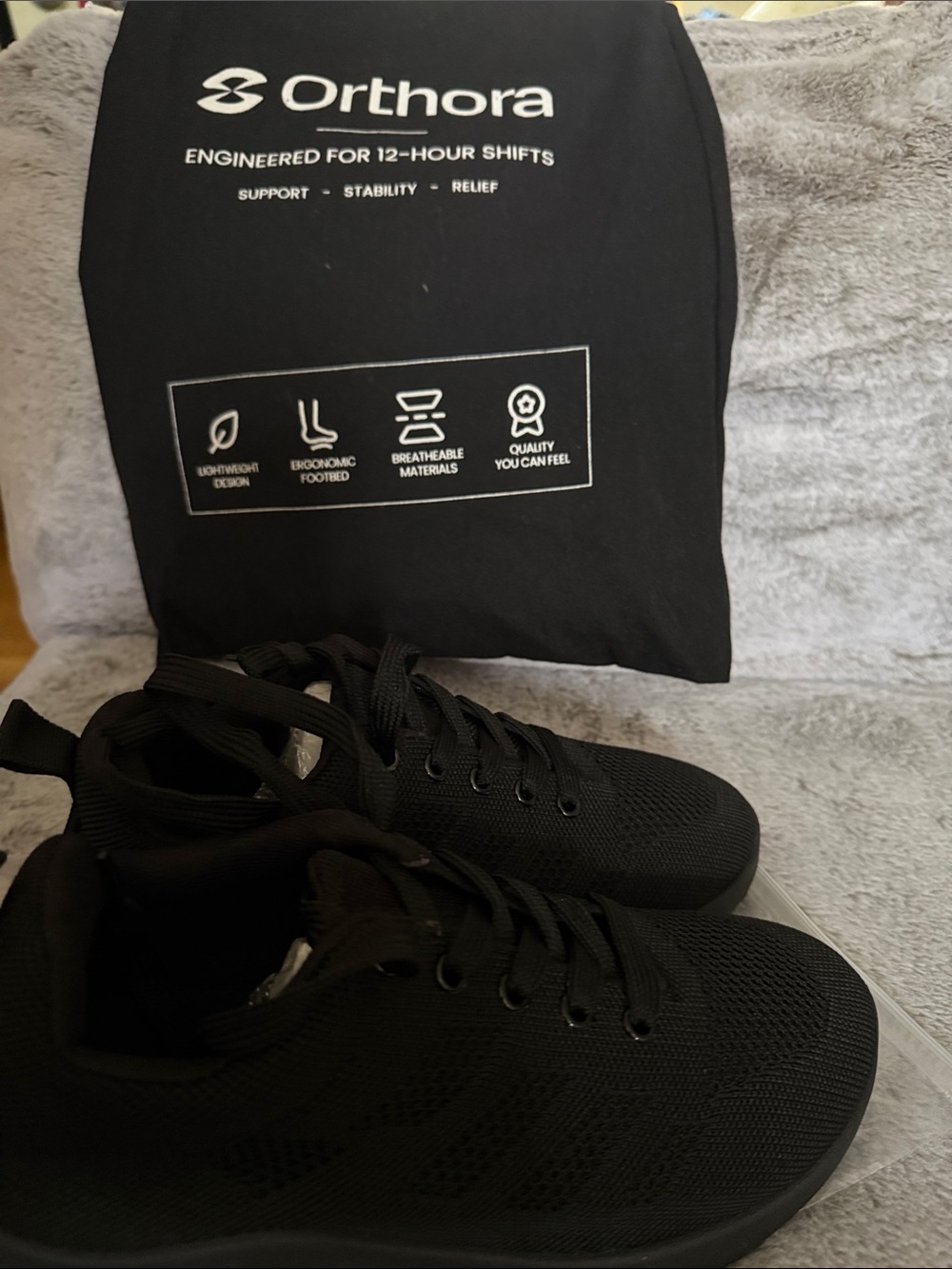 Women’s All-Black Lightweight Athletic Shoes